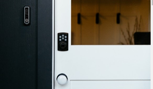 Vivint door unlocks itself without key
